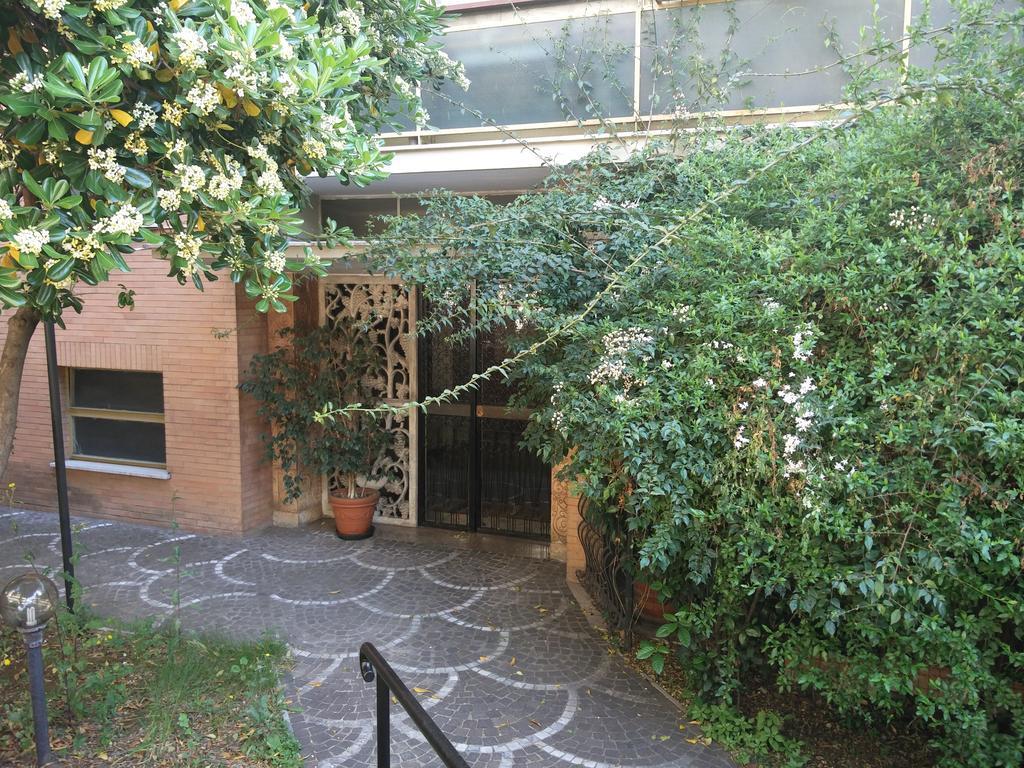 B&B Vatican Doors ローマ エクステリア 写真